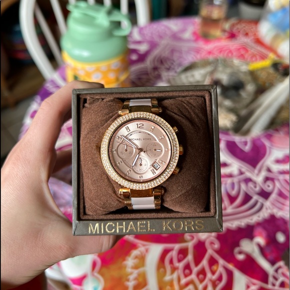 Michael Kors Watch - Picture 4 of 4